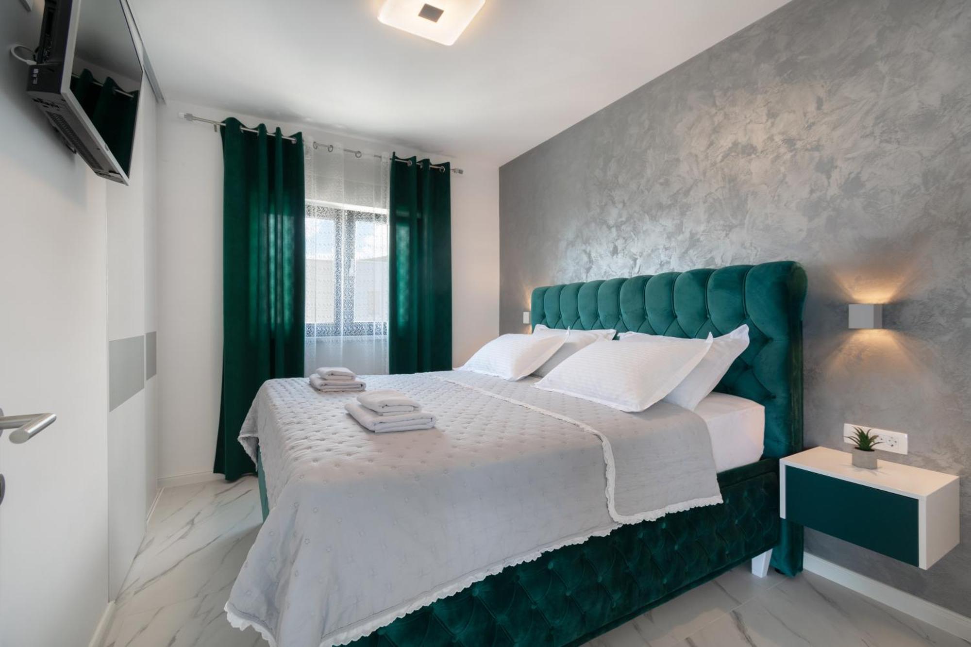 マカルスカLux Penthouse Panoramic View With Jacuzziアパートメント エクステリア 写真